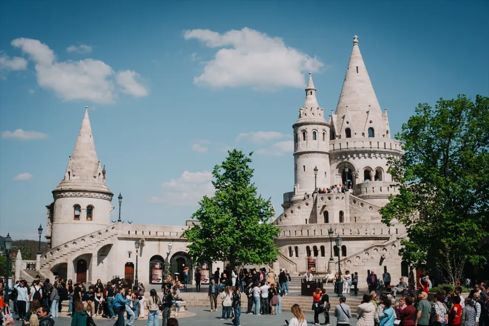 budapest ikonikus nevezetességei város emberek nyár