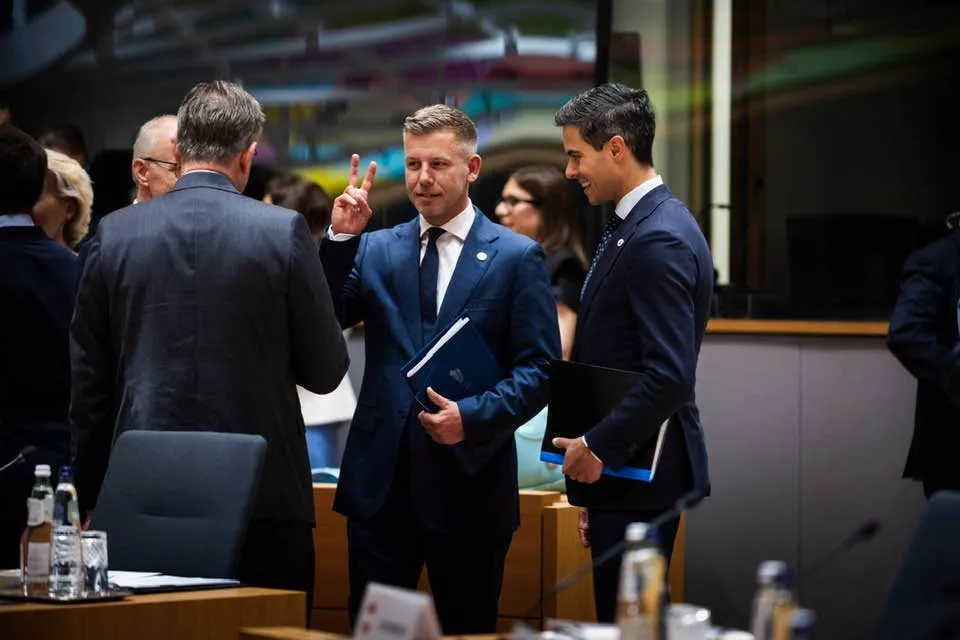 magyar péter rob jetten ukrajna háború