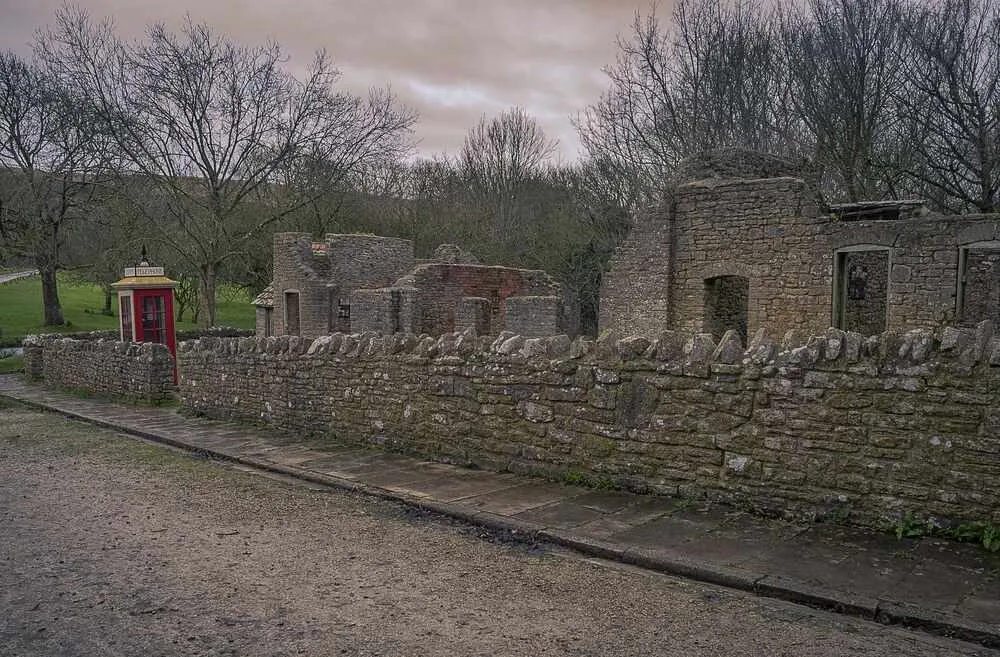 tyneham anglia elhagyatott falu