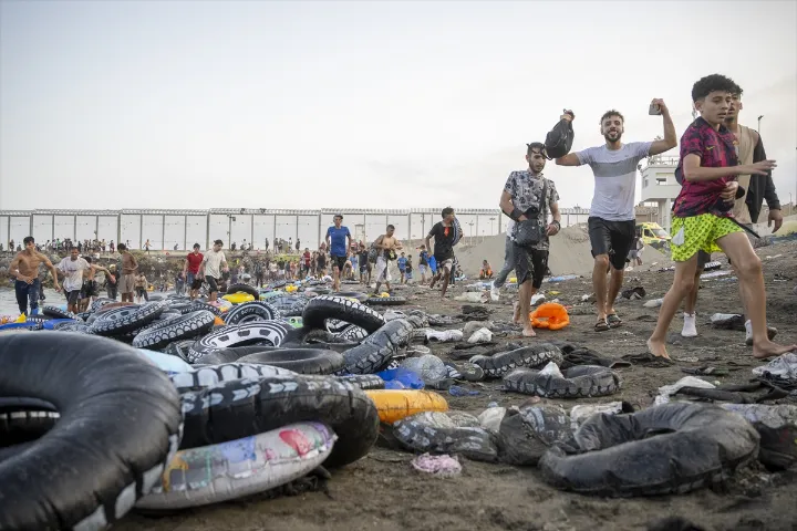 Illegális migránsok Ceutában