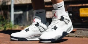 Nike Air Jordan 4 sneaker megvásárolható a boltokban
