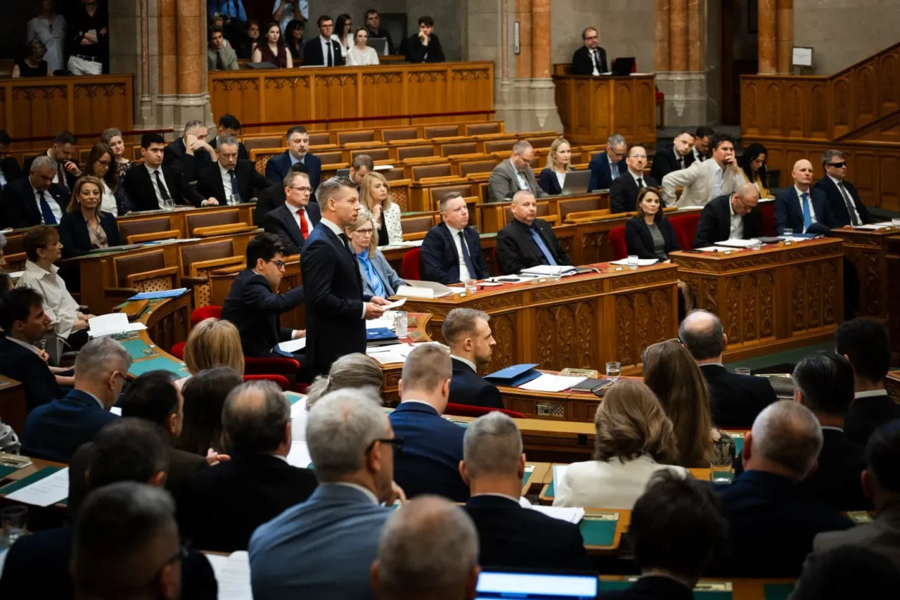 magyra péter parlament tisza párt kormány köztársasági elnök