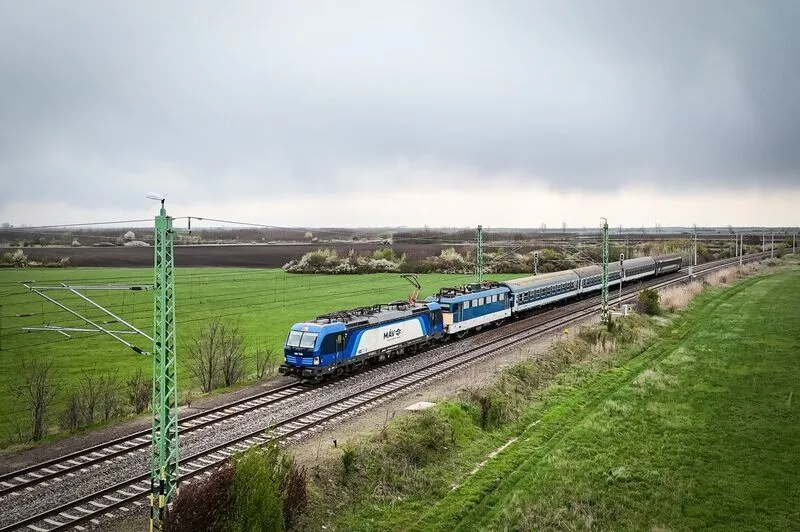 máv intercity vonat utazás