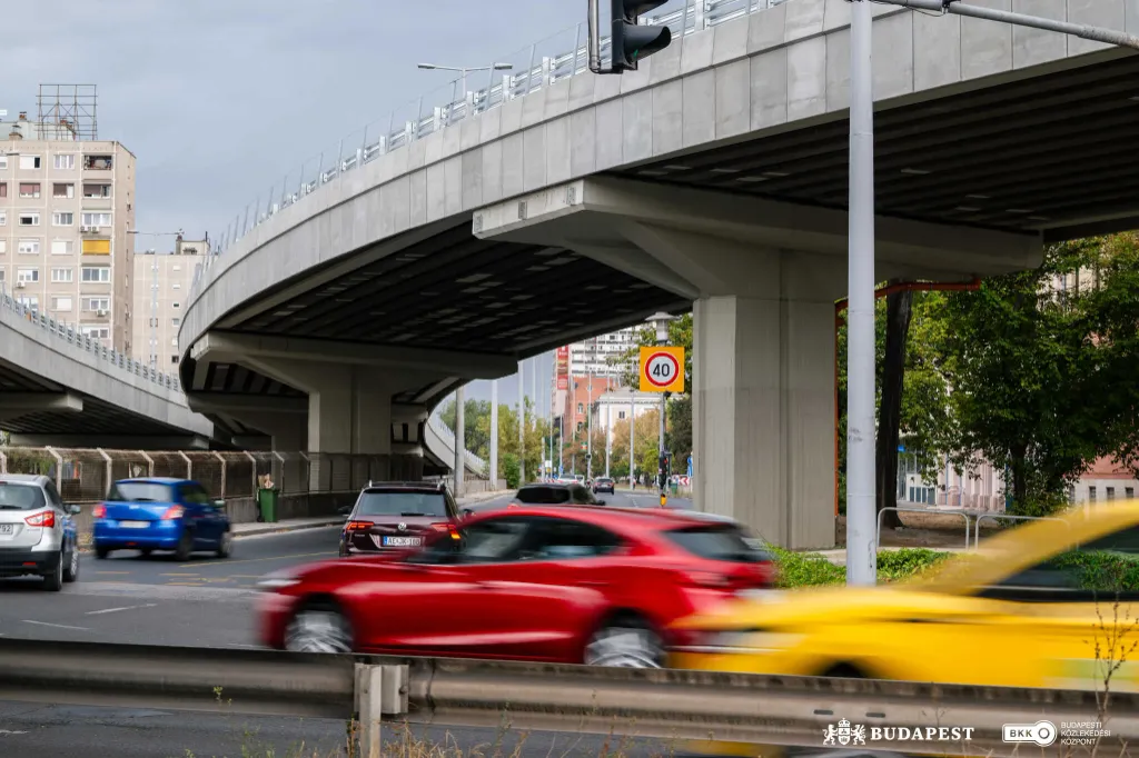 A felújított Flórián téri felüljáró