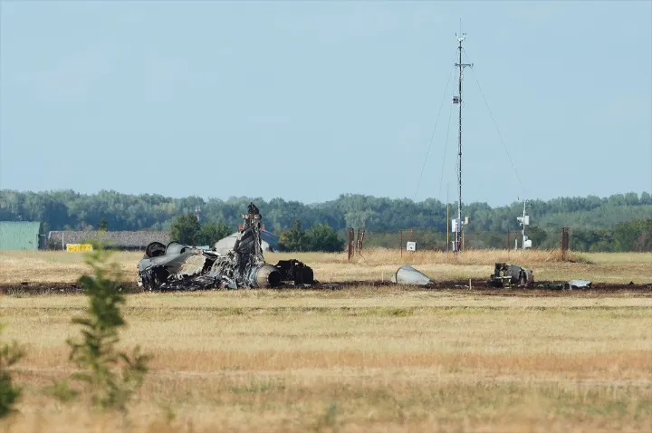 Eddig nem látott képeken a magyar Gripen-baleset