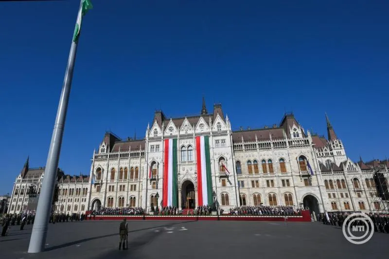 augusztus 20 magyarország magyar kormány magyar péter miniszterelnök beszéd államalapítás parlament kossuth-tér honvédség