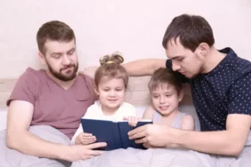 Megkönnyítik az örökbefogadást az azonos nemű pároknak
