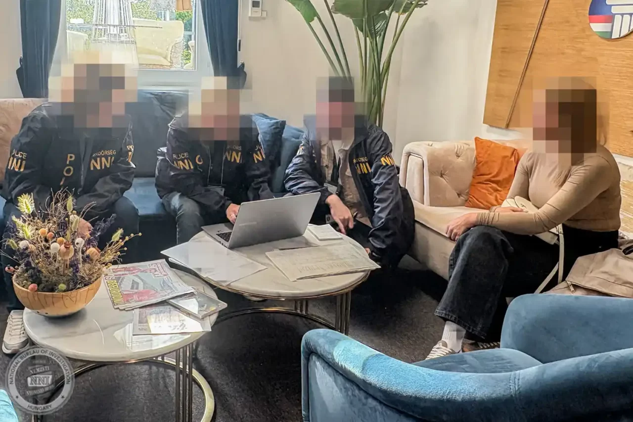 Alapjogokért Központ, Fidesz, rendőrségi házkutatás, Marcin Romanowski, hűtlen kezelés
