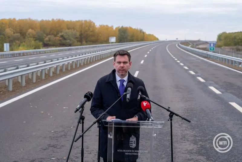 M49-es gyorsforgalmi út Vitézy Dávid